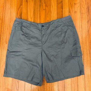 NWT Cato Women’s Plus Size Grey Cargo Shorts - Size 22